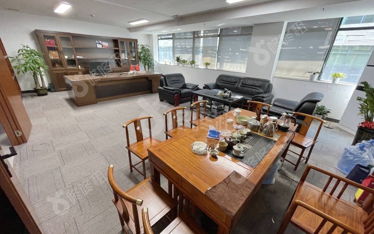 海大创意园_920平_豪装_办公室隔间