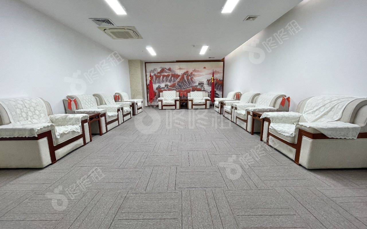 海大创意园_920平_豪装_办公室隔间