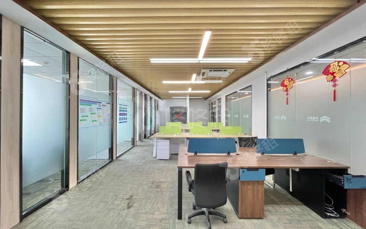 东方科技大厦_328平_豪装_办公室开间