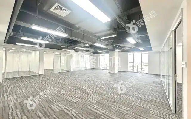 研祥科技大厦_334平_精装_办公室开间