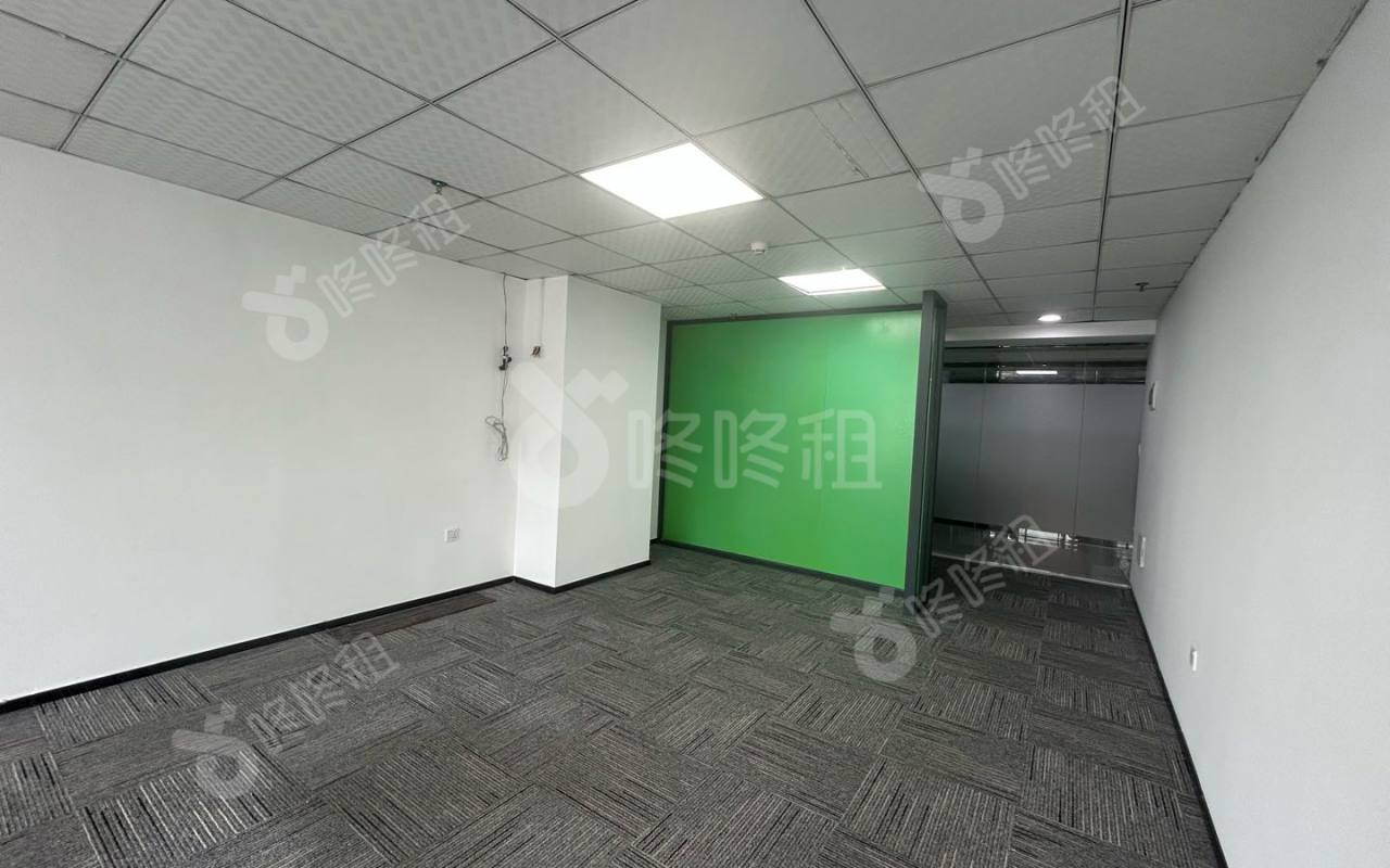 运华时代大厦_80平_精装_办公室开间