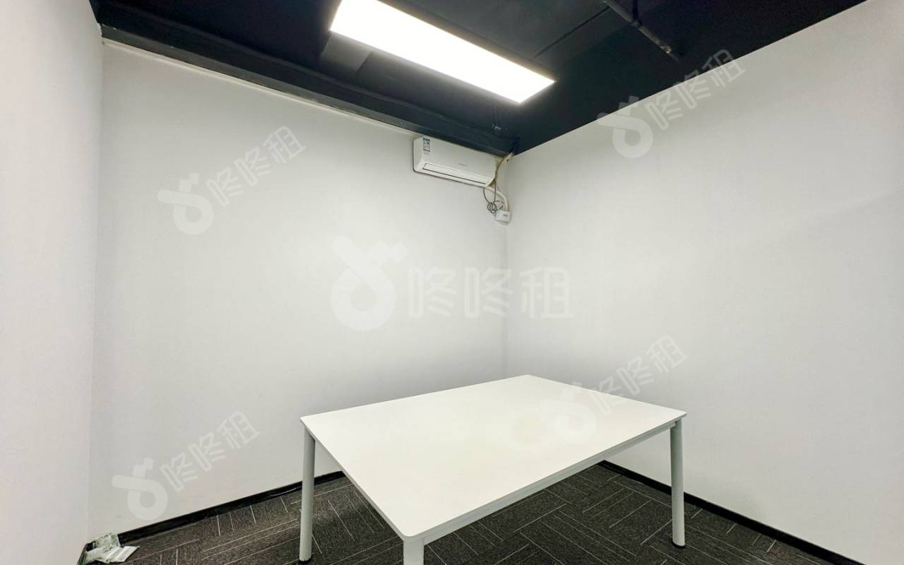 51大厦_160平_精装_办公室隔间