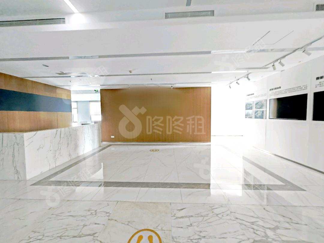 满京华SOHO艺峦_712平_精装_前台
