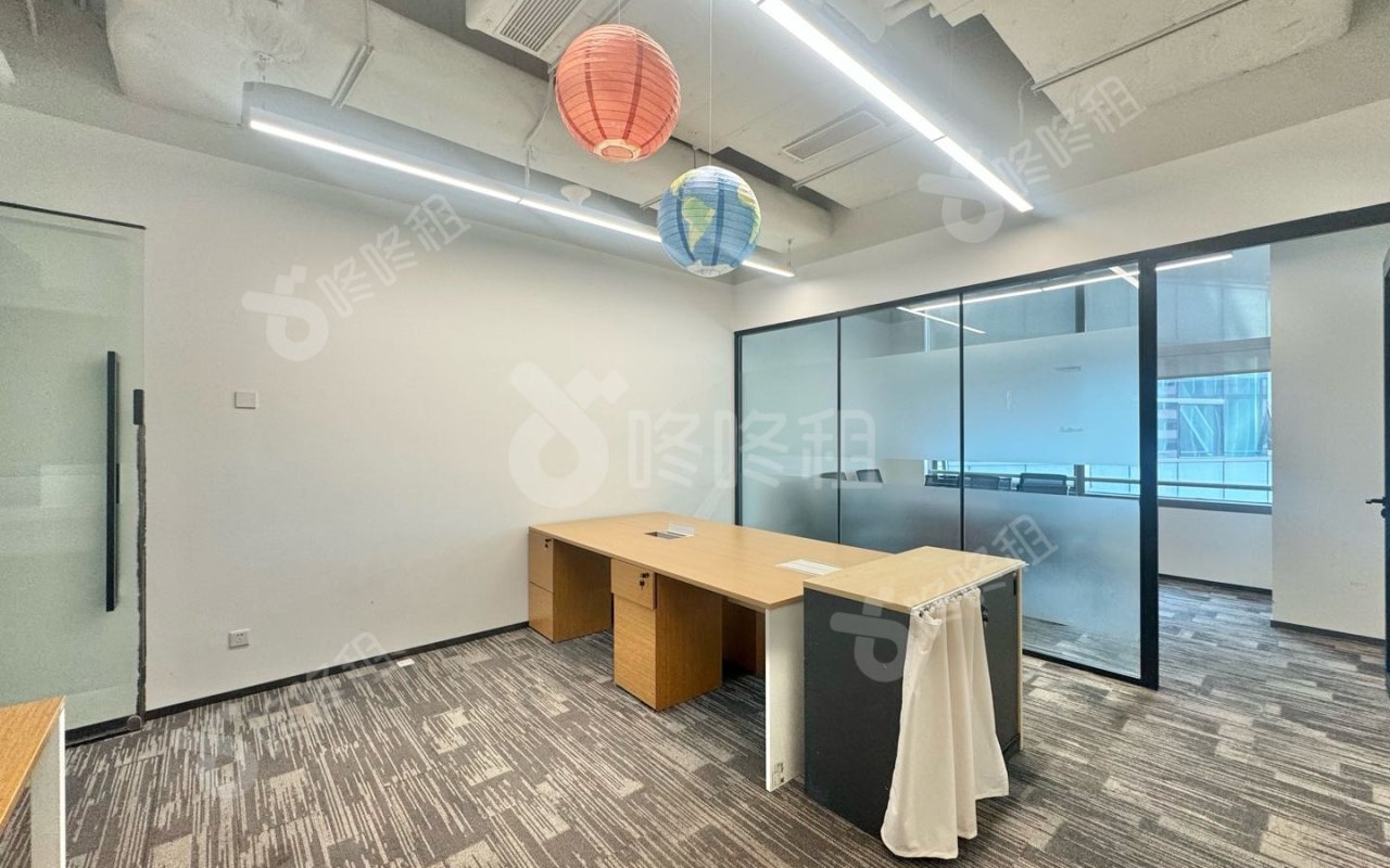 万科云城•云城云中心_55平_精装_办公室开间