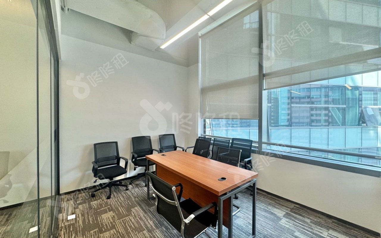 万科云城•云城云中心_55平_精装_办公室隔间