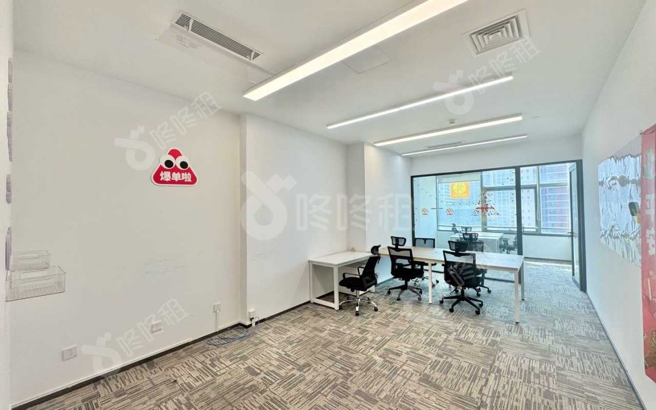 万科云城•云城云中心_65平_精装_办公室开间