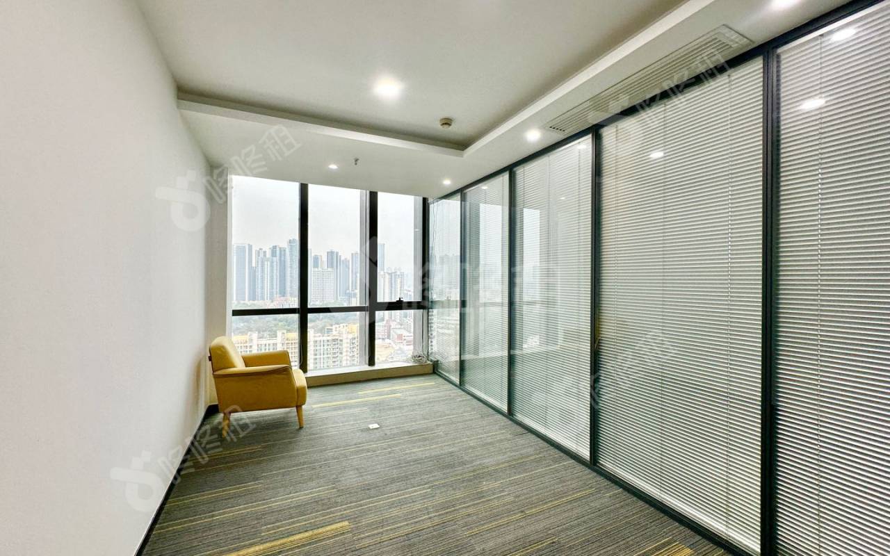 中执时代广场（粤商中心）_374平_精装_办公室隔间