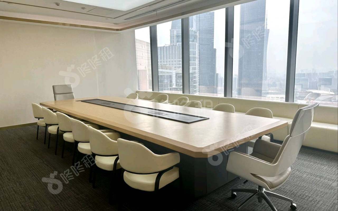 越秀金融大厦_881.98平_精装_办公室隔间