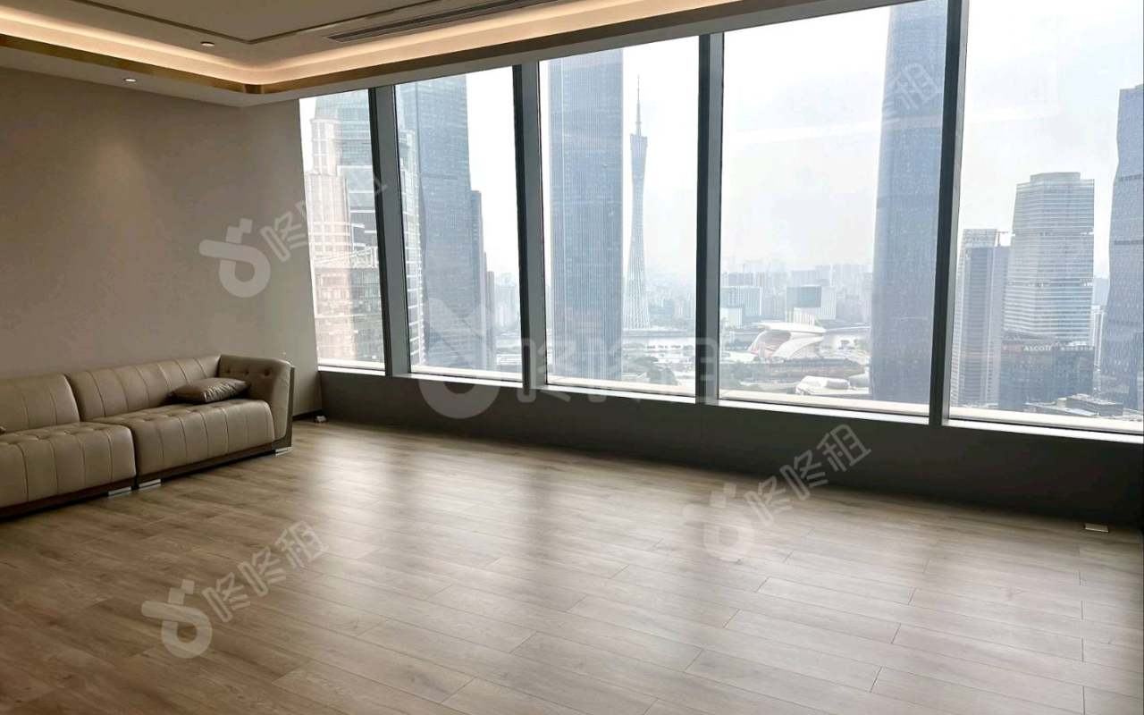 越秀金融大厦_881.98平_精装_办公室隔间