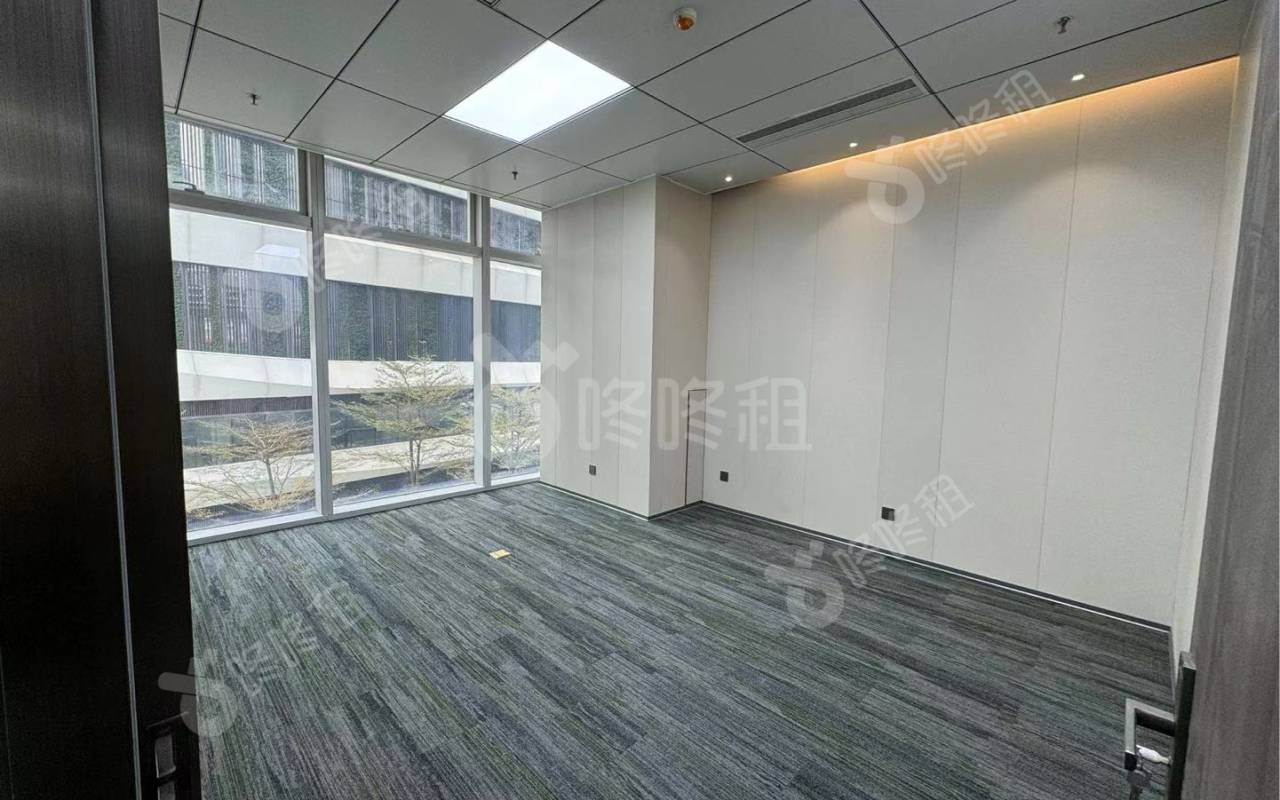 卓越前海壹号_390平_精装_办公室隔间