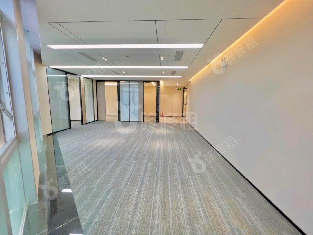 鹏润达大厦(鹏润达商业广场)_239平_精装_办公室开间