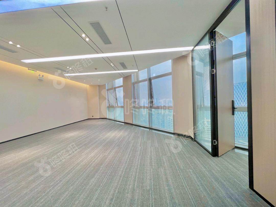 鹏润达大厦(鹏润达商业广场)_239平_精装_办公室开间