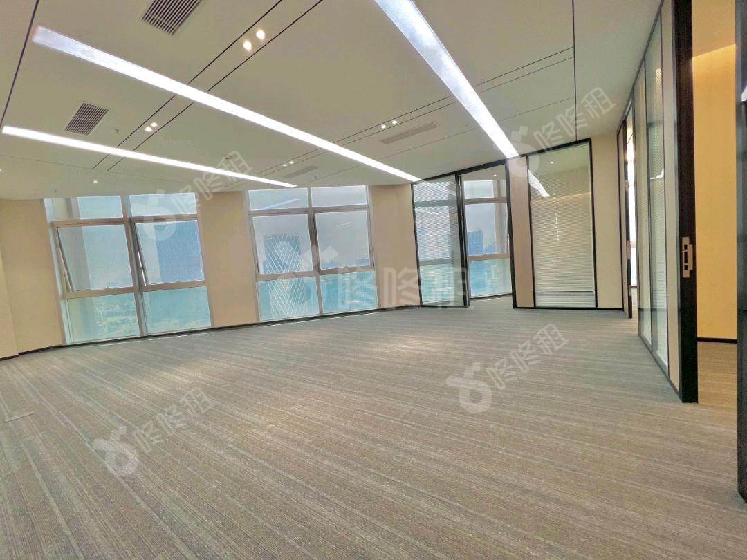 鹏润达大厦(鹏润达商业广场)_239平_精装_办公室开间