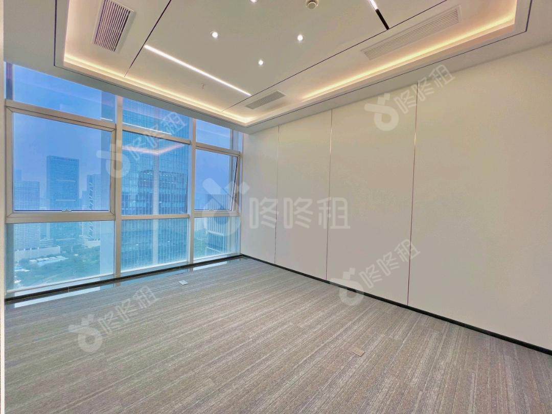 鹏润达大厦(鹏润达商业广场)_239平_精装_办公室隔间