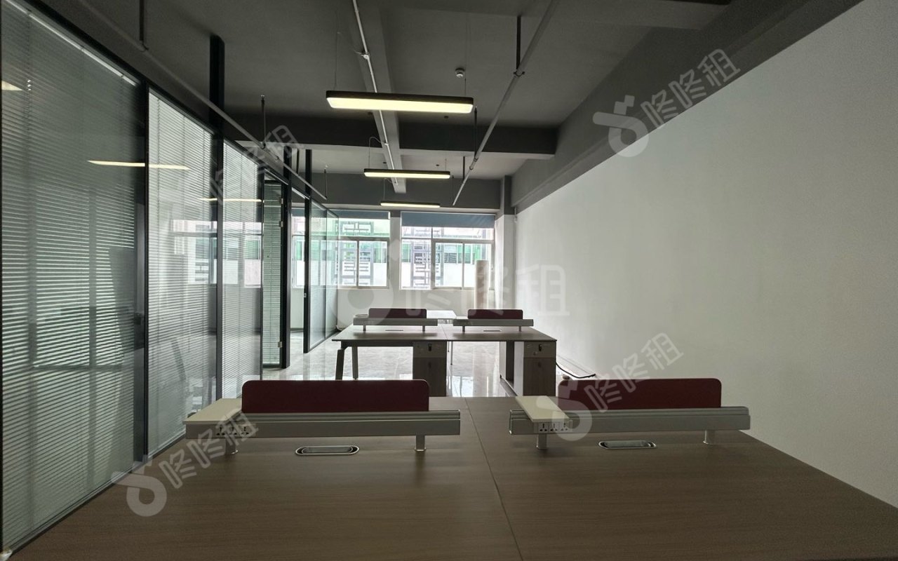 美生慧谷科技创新园_136平_精装_办公室开间