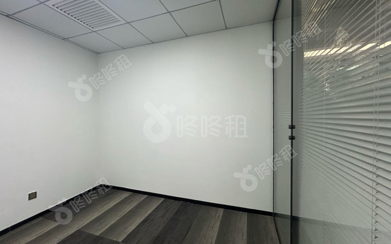 美生慧谷科技创新园_665平_精装_办公室隔间