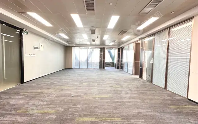 盈峰中心(易思博软件大厦)_623平米_精装_办公室房源出租