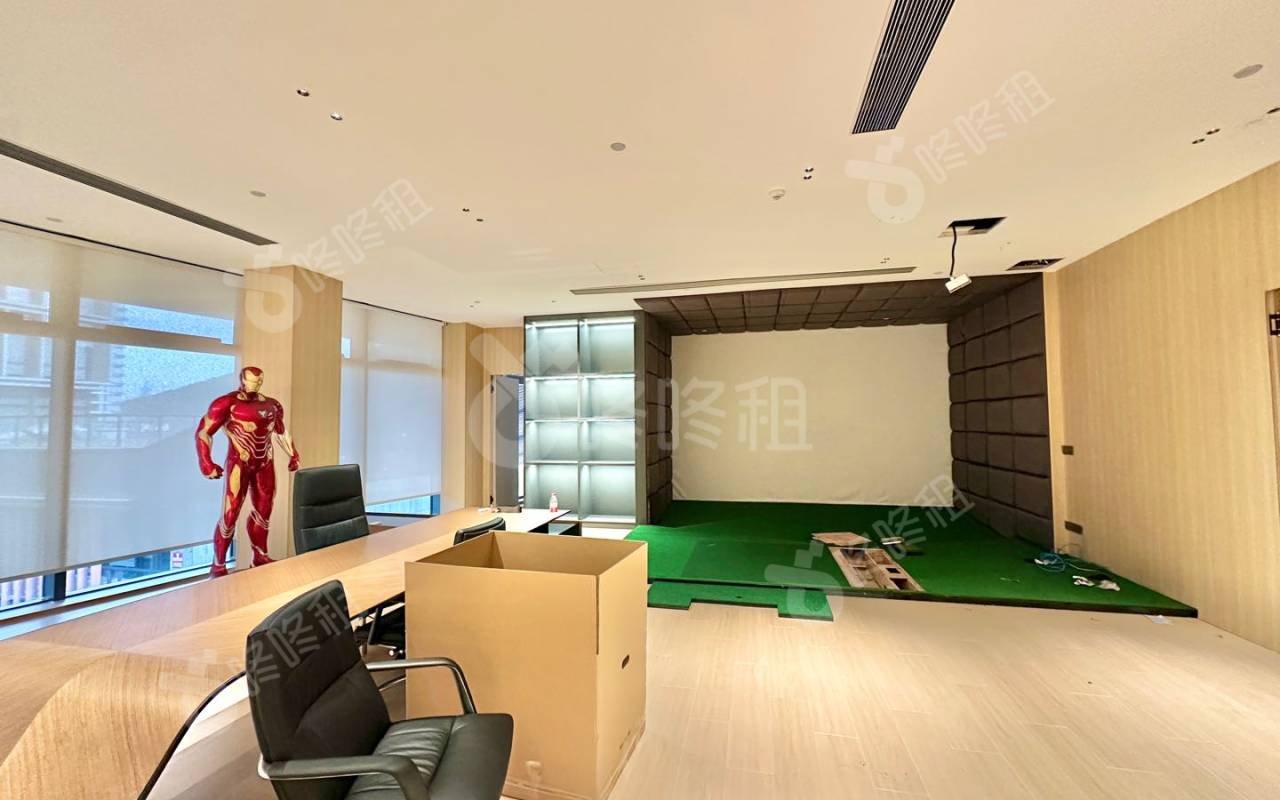 前海颐都大厦_1898.2平_豪装_办公室隔间