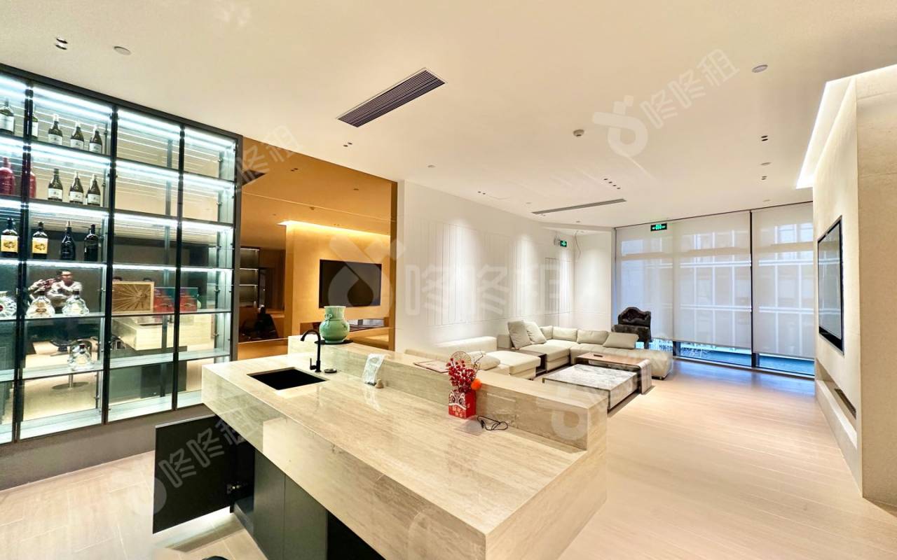 前海颐都大厦_1898.2平_豪装_办公室隔间