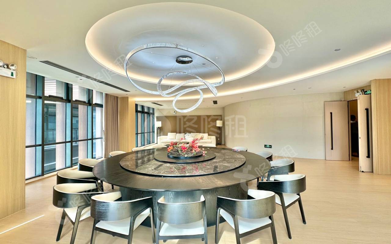 前海颐都大厦_1898.2平_豪装_办公室隔间