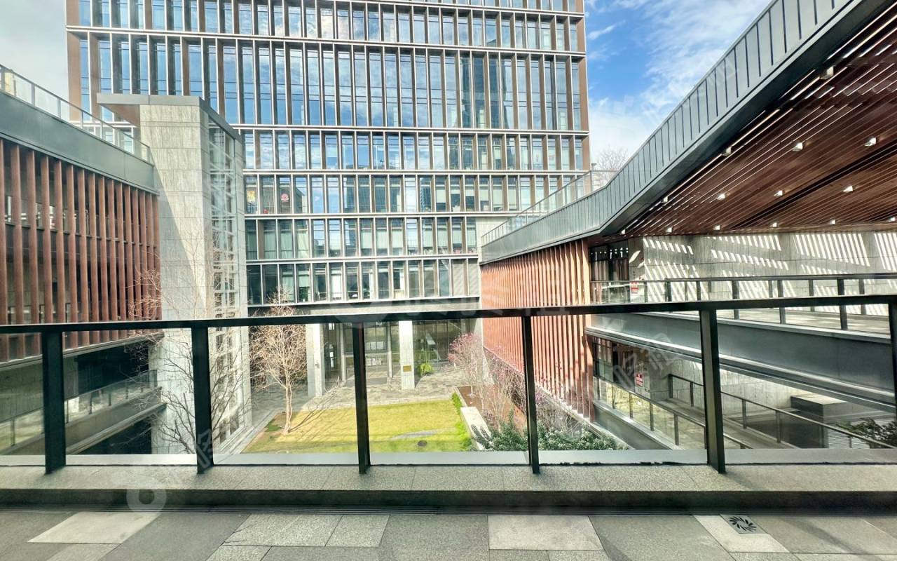 前海颐都大厦_1898.2平_豪装_阳台