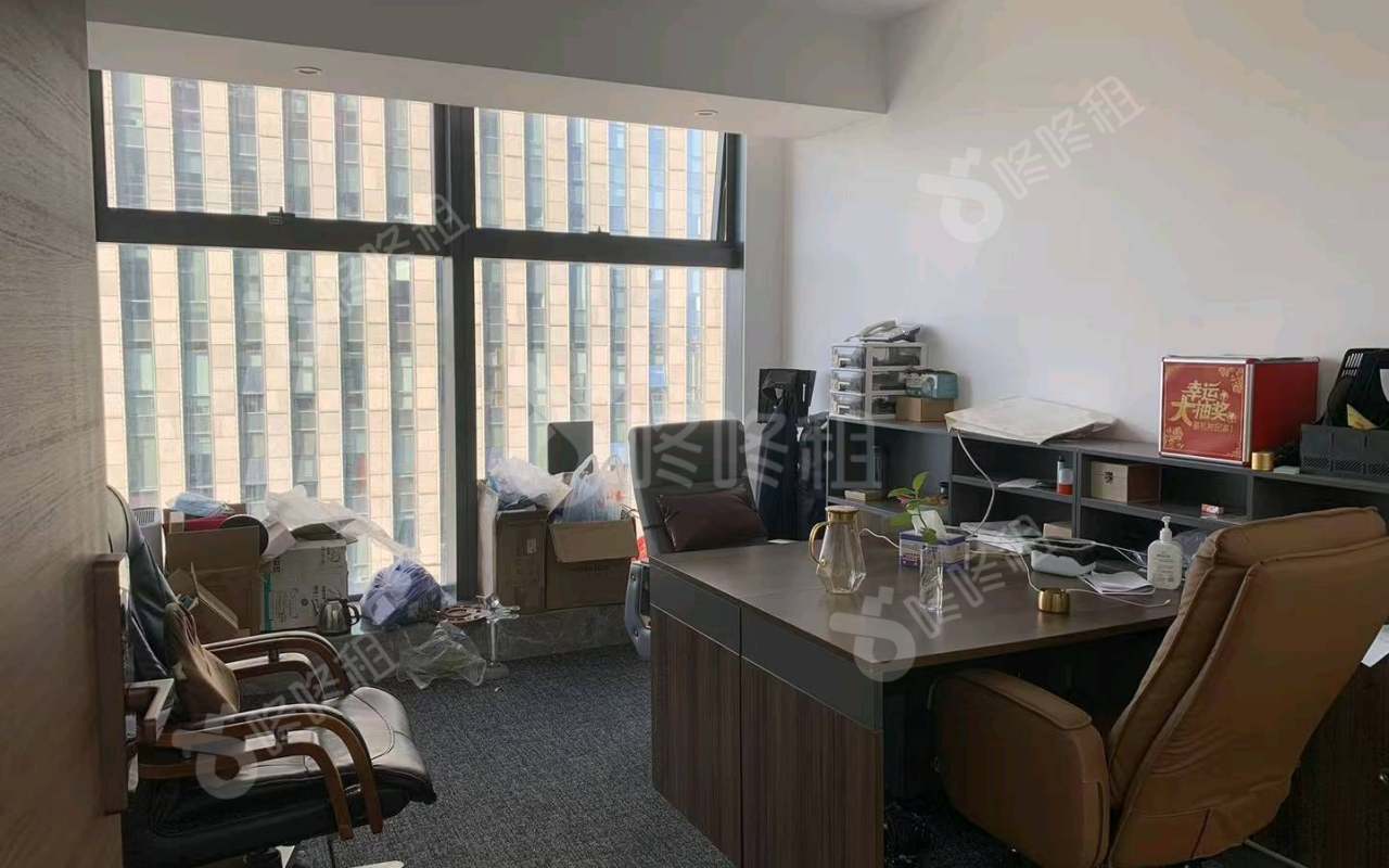 富德生命保险大厦_807平_精装_办公室隔间