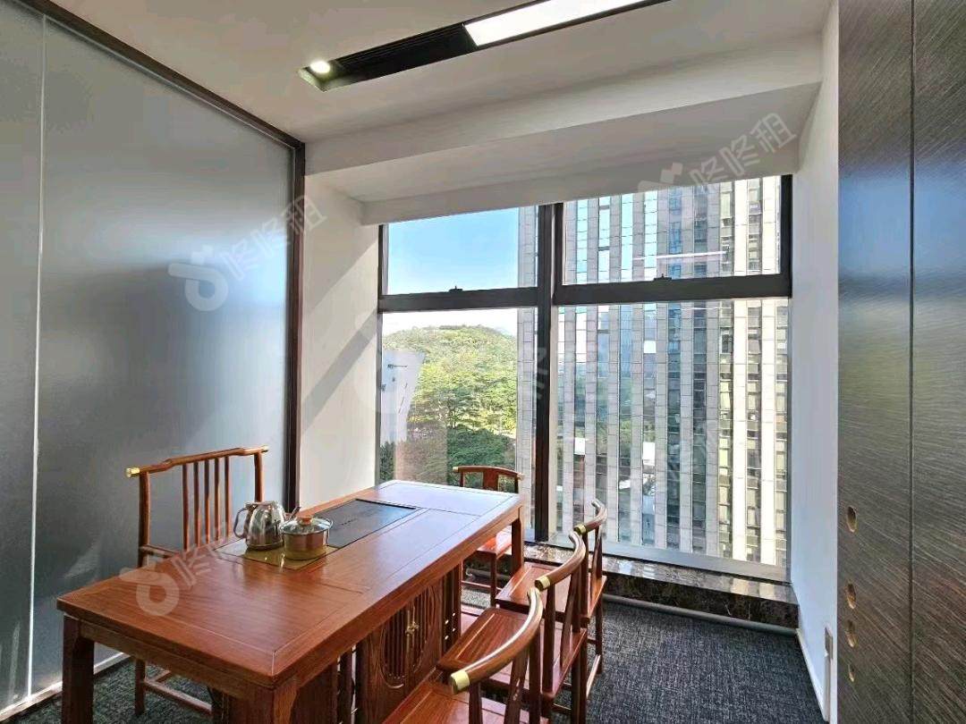 富德生命保险大厦_343平_精装_办公室隔间