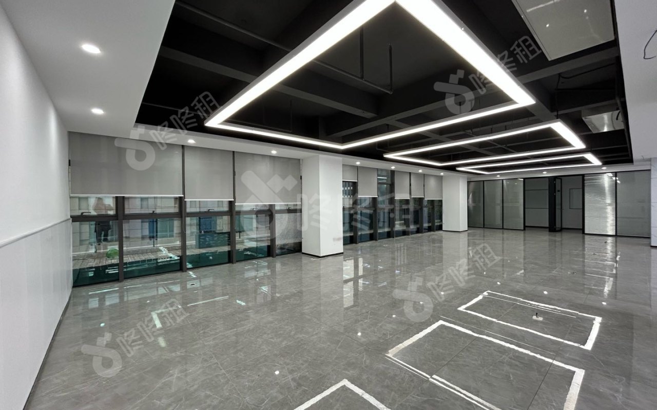 奥特迅电力大厦_2400平_精装_办公室隔间