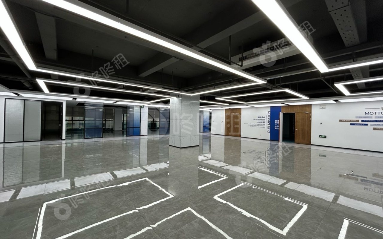 奥特迅电力大厦_2400平_精装_办公室开间