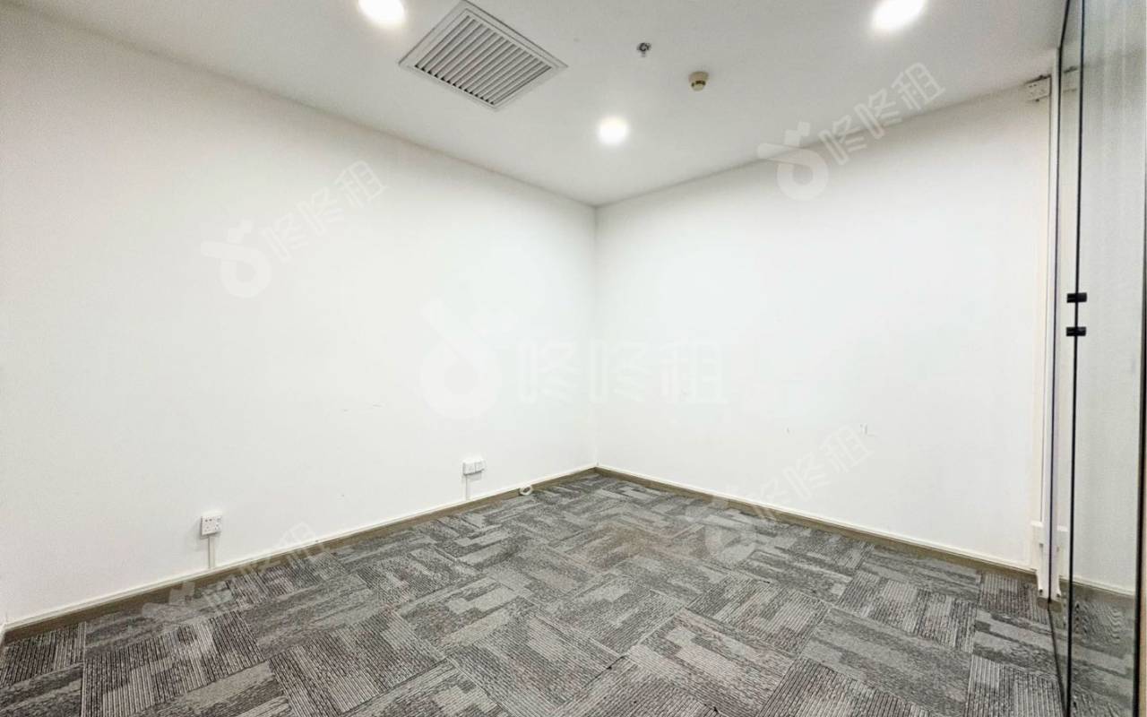 凯达尔集团大厦_178平_精装_办公室隔间