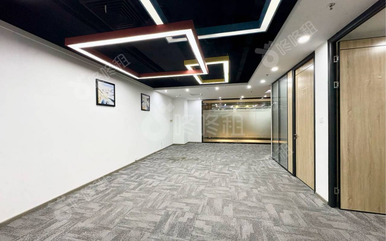 凯达尔集团大厦_375平_精装_办公室开间