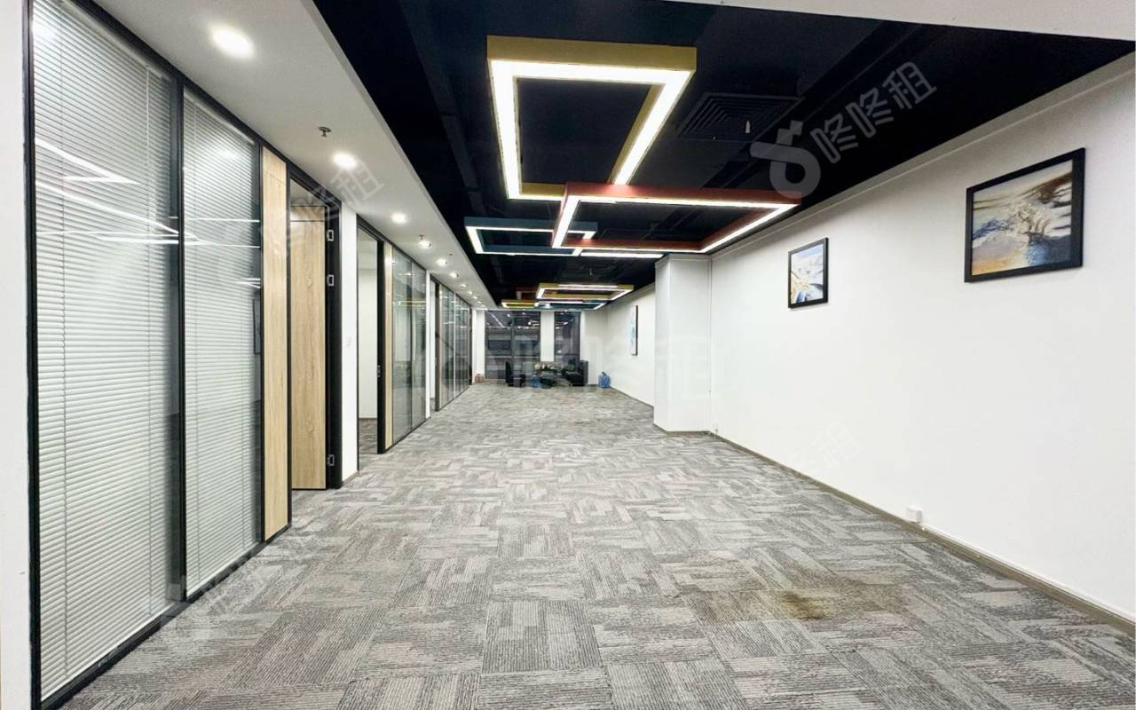 凯达尔集团大厦_375平_精装_办公室开间