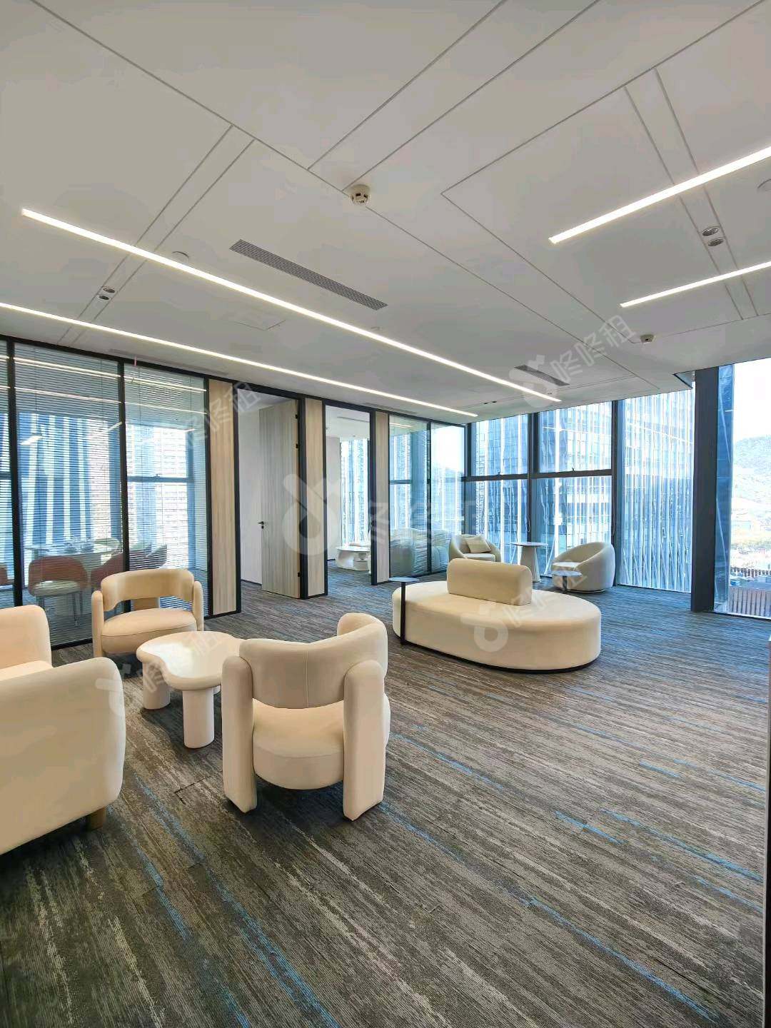 前海香缤国际金融中心_226平_精装_办公室开间