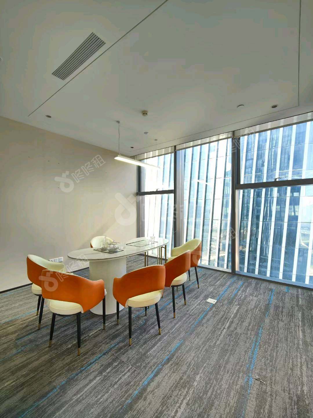 前海香缤国际金融中心_226平_精装_办公室隔间