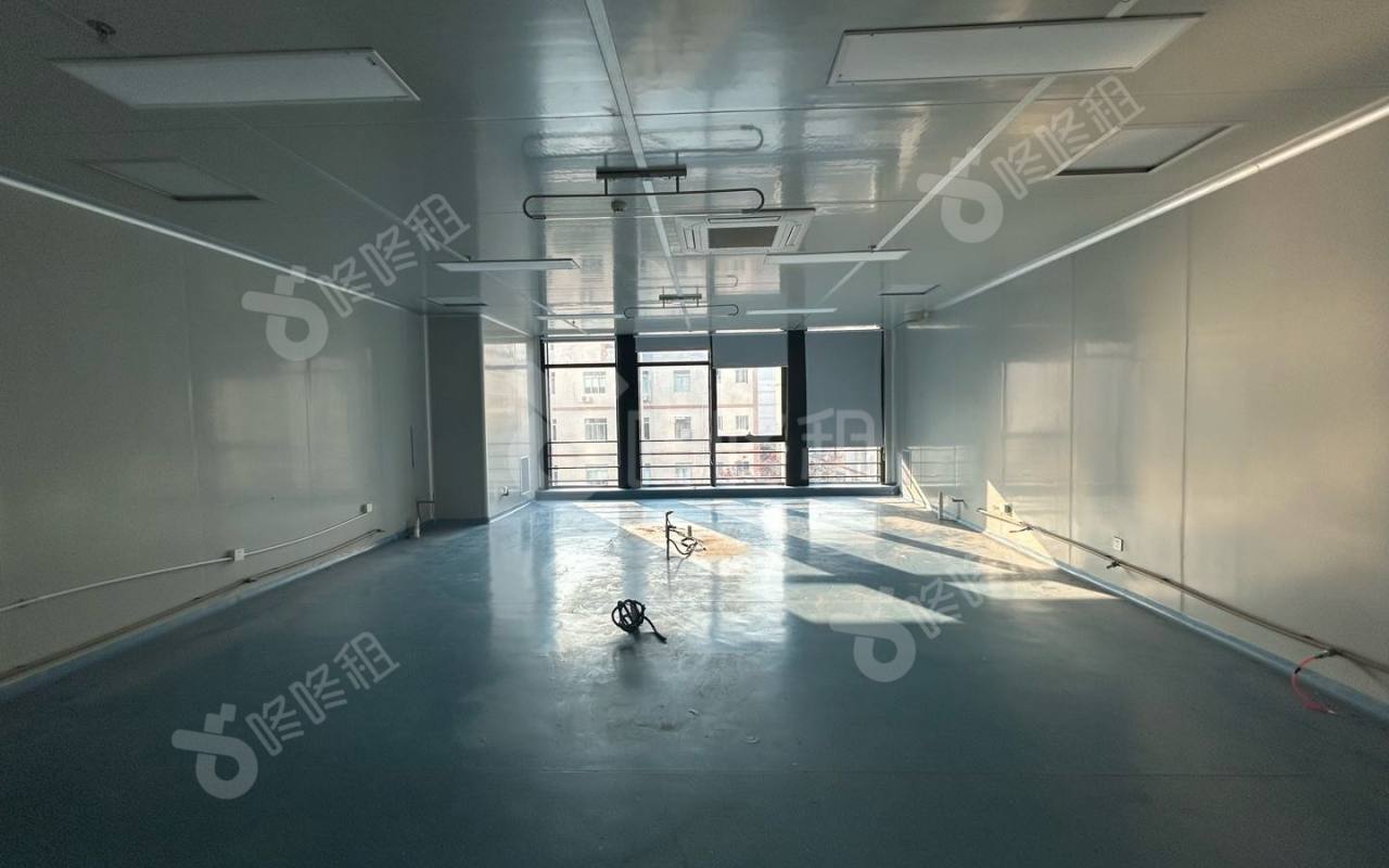奋成智谷大厦_1500平_精装_办公室隔间