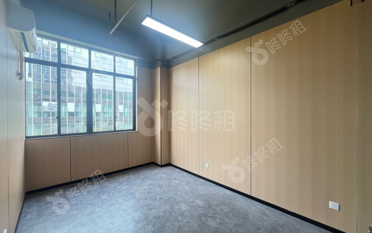 金科大厦_75平_精装_办公室隔间