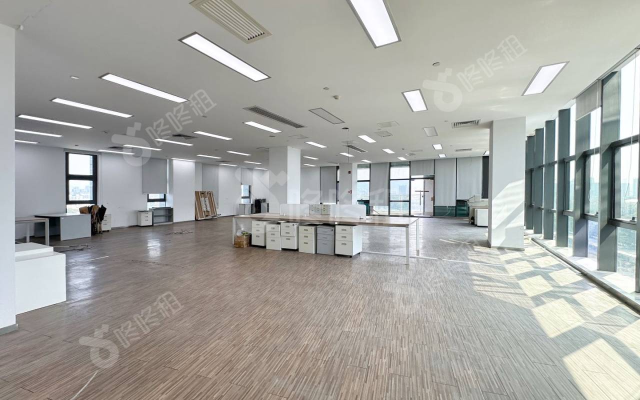 奥特迅电力大厦_2070平_精装_办公室隔间