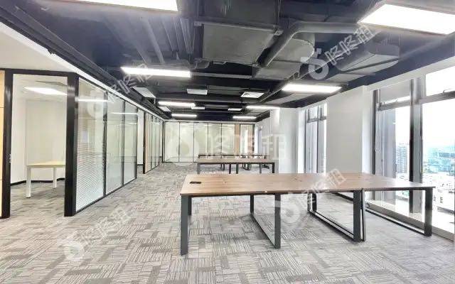 中科大厦_196平_精装_办公室开间