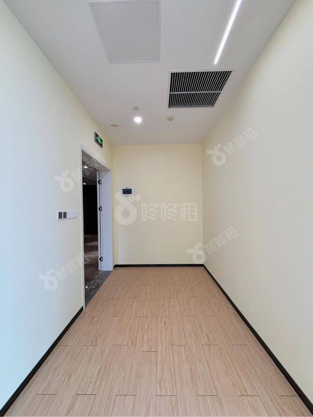 侨城一号_158平_精装_前台