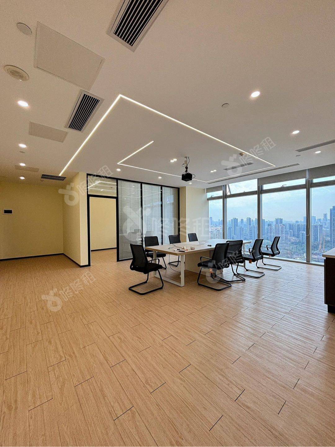 侨城一号_158平_精装_办公室开间