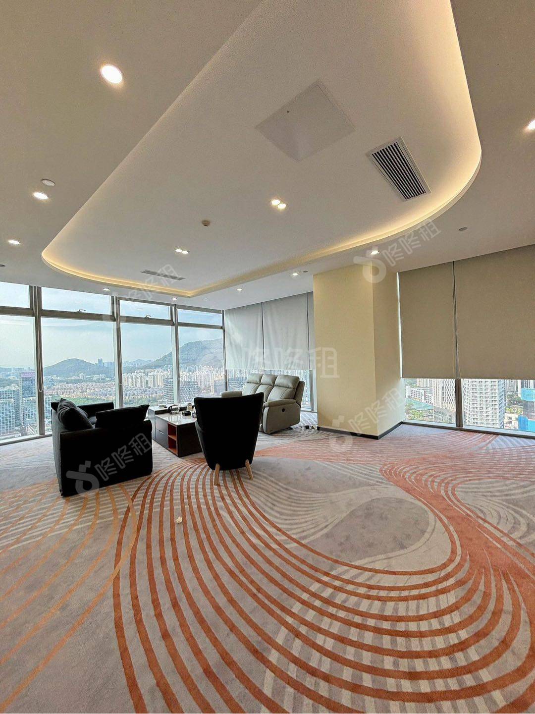 侨城一号_158平_精装_办公室开间