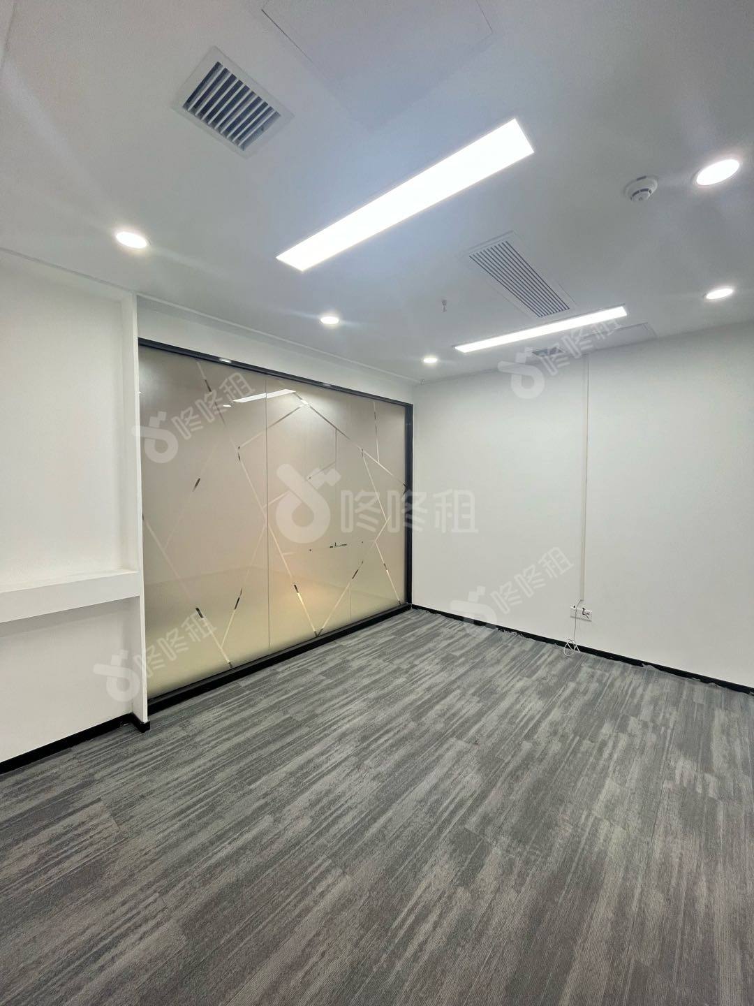 深圳湾科技生态园_383平_定制装修_办公室隔间