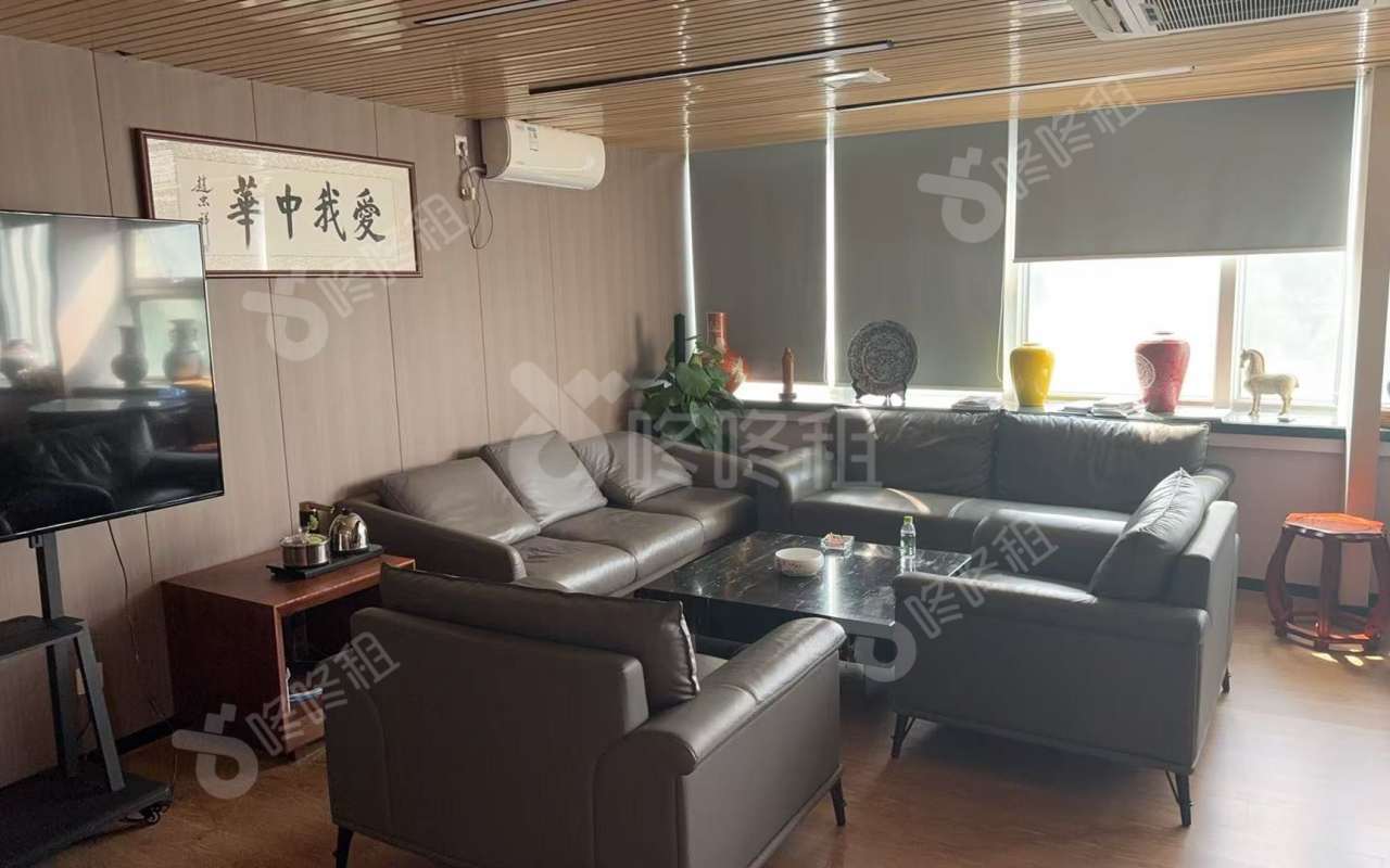 冠泰大厦_400平_精装_办公室隔间