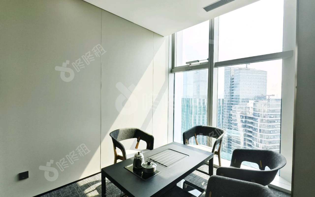 康泰创新广场_604平_精装_办公室隔间