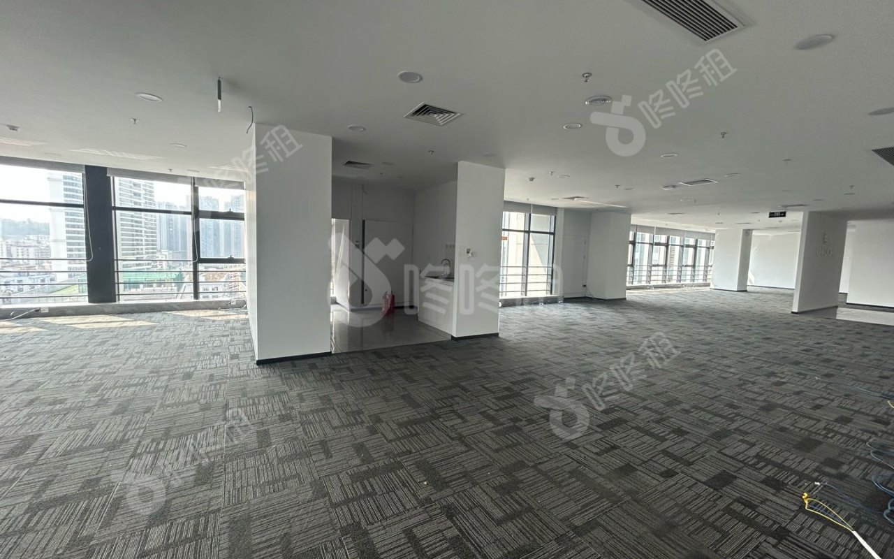 奋成智谷大厦_680平_精装_办公室开间