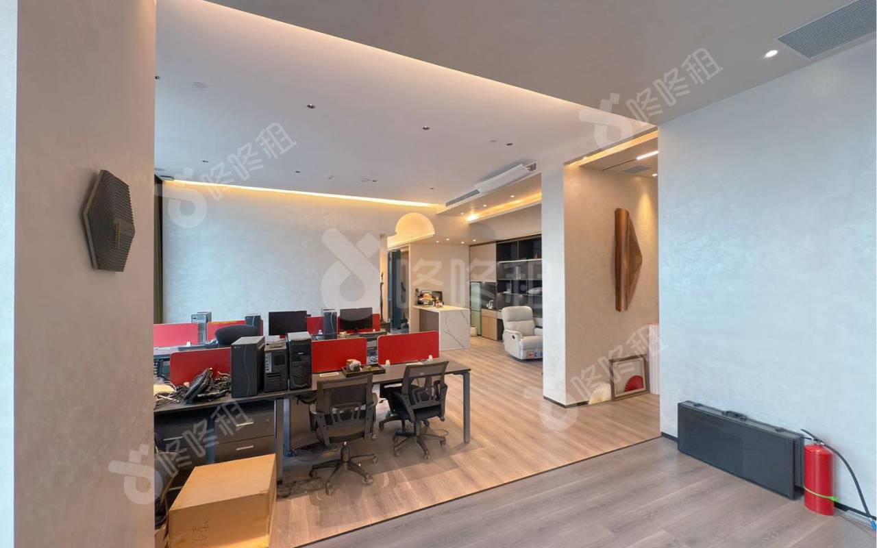 侨城一号_185平_精装_办公室开间