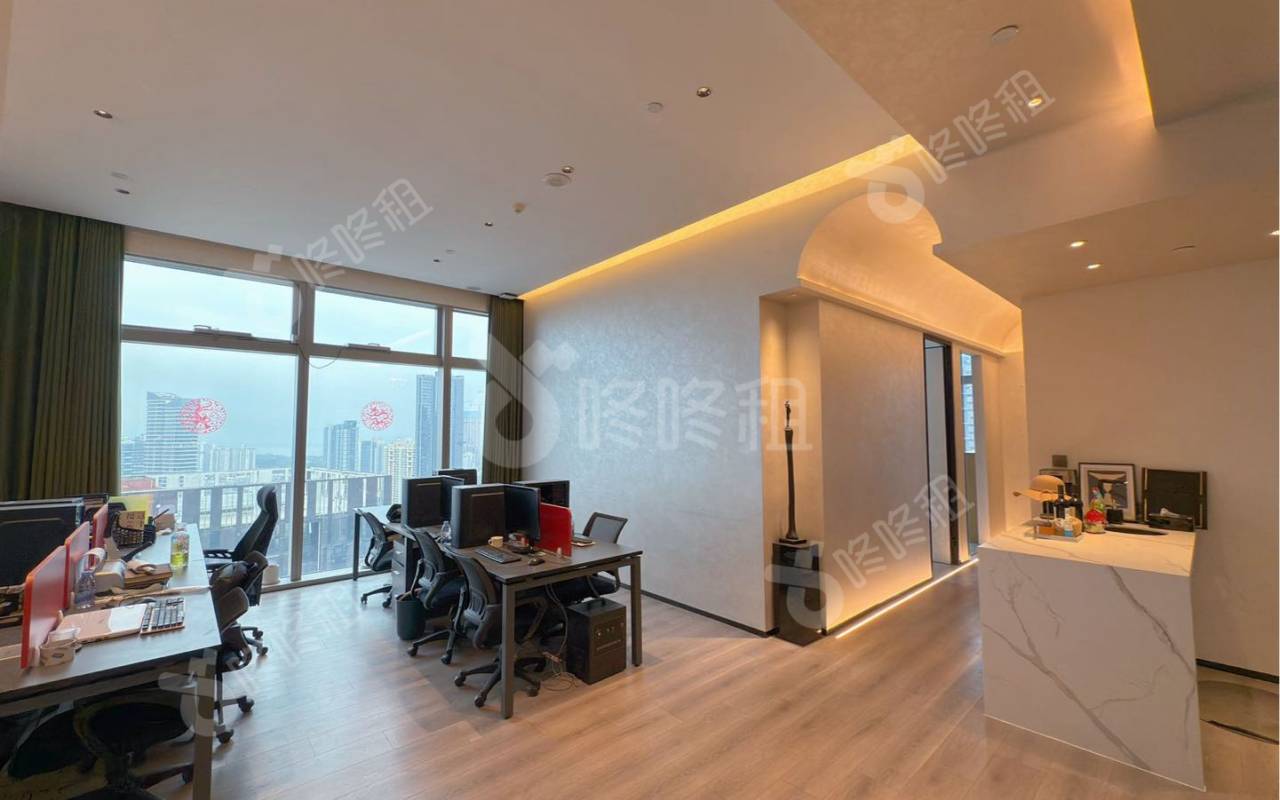 侨城一号_185平_精装_办公室隔间