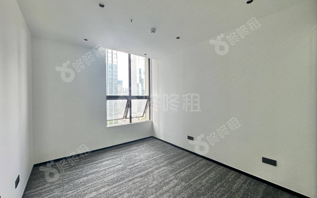 闽泰大厦_168平_精装_办公室隔间