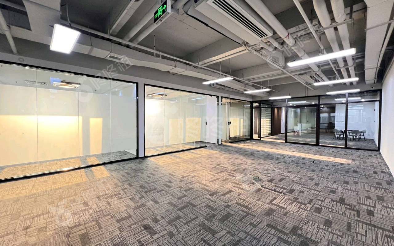 科兴科学园_632平_精装_办公室开间