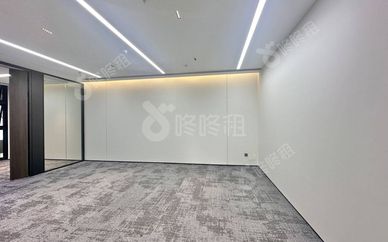 迅雷大厦_93平_豪装_办公室开间
